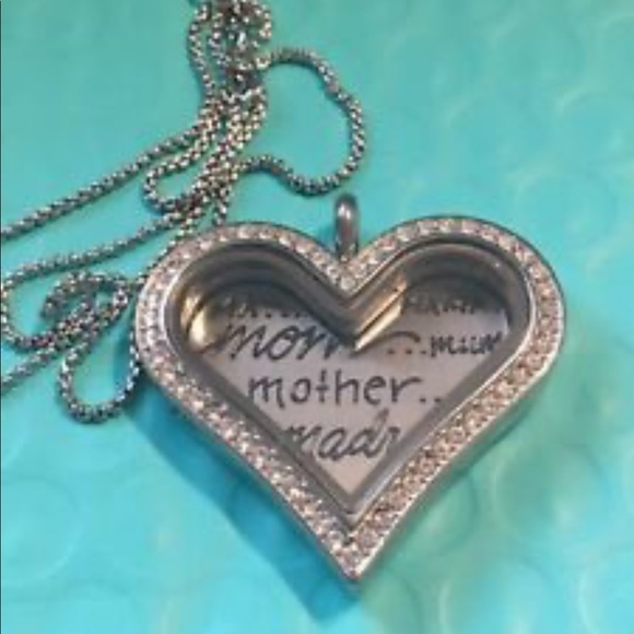 ORIGAMI OWL 🤍 Large Heart Shaped Locket - Picture 10 of 11